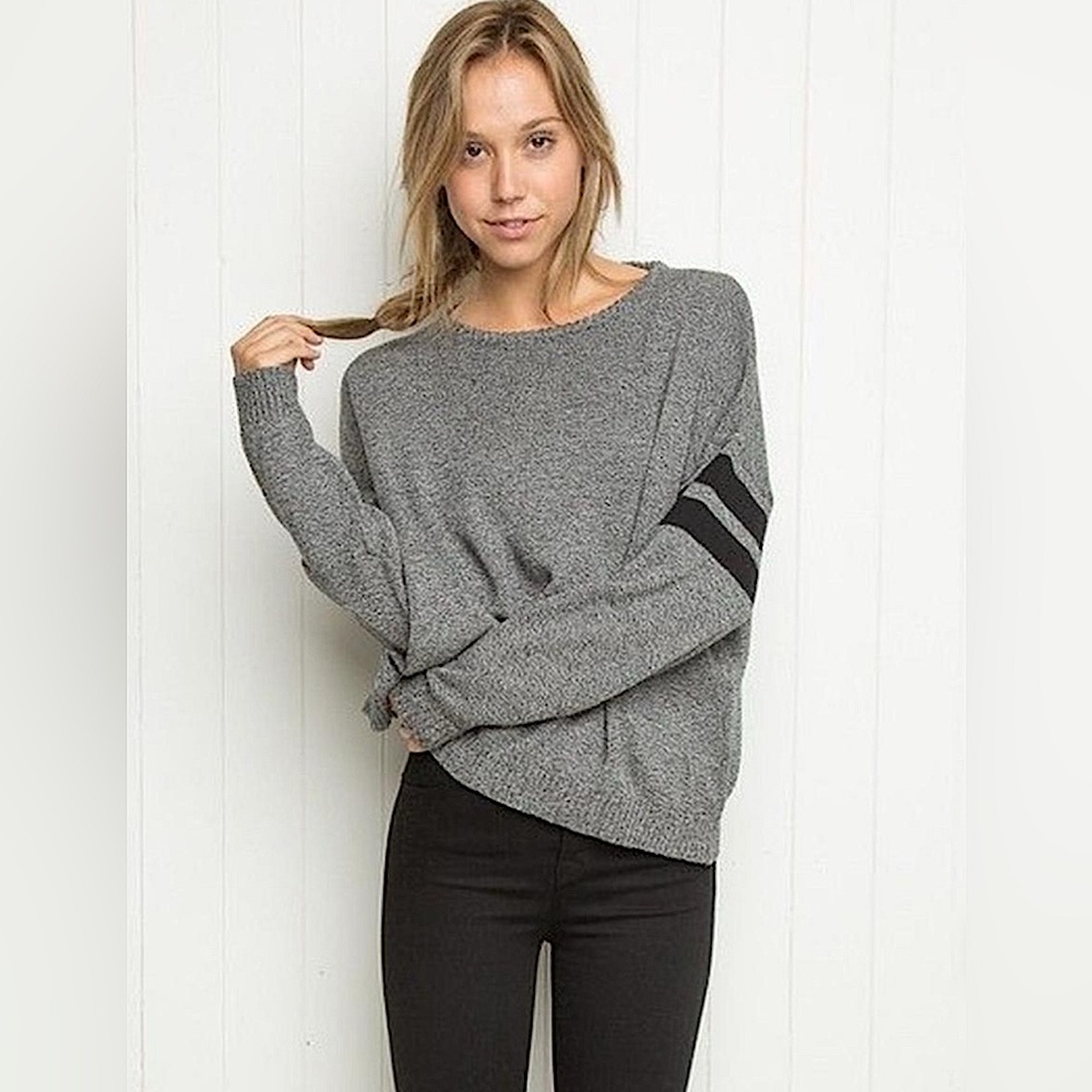 Brandy Melville Veena Varsity Striped Heather Grey Sweater One Size Fits Most - Picture 3 of 7